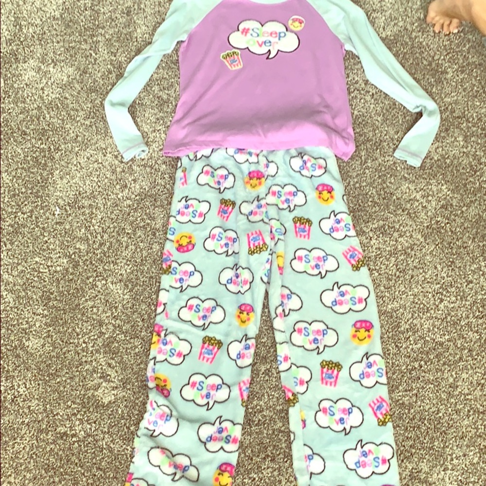 Girls pajamas